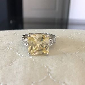 Yellow diamond ring